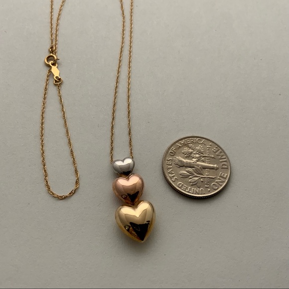 14k tri color gold three heart pendent and chain - Picture 2 of 6